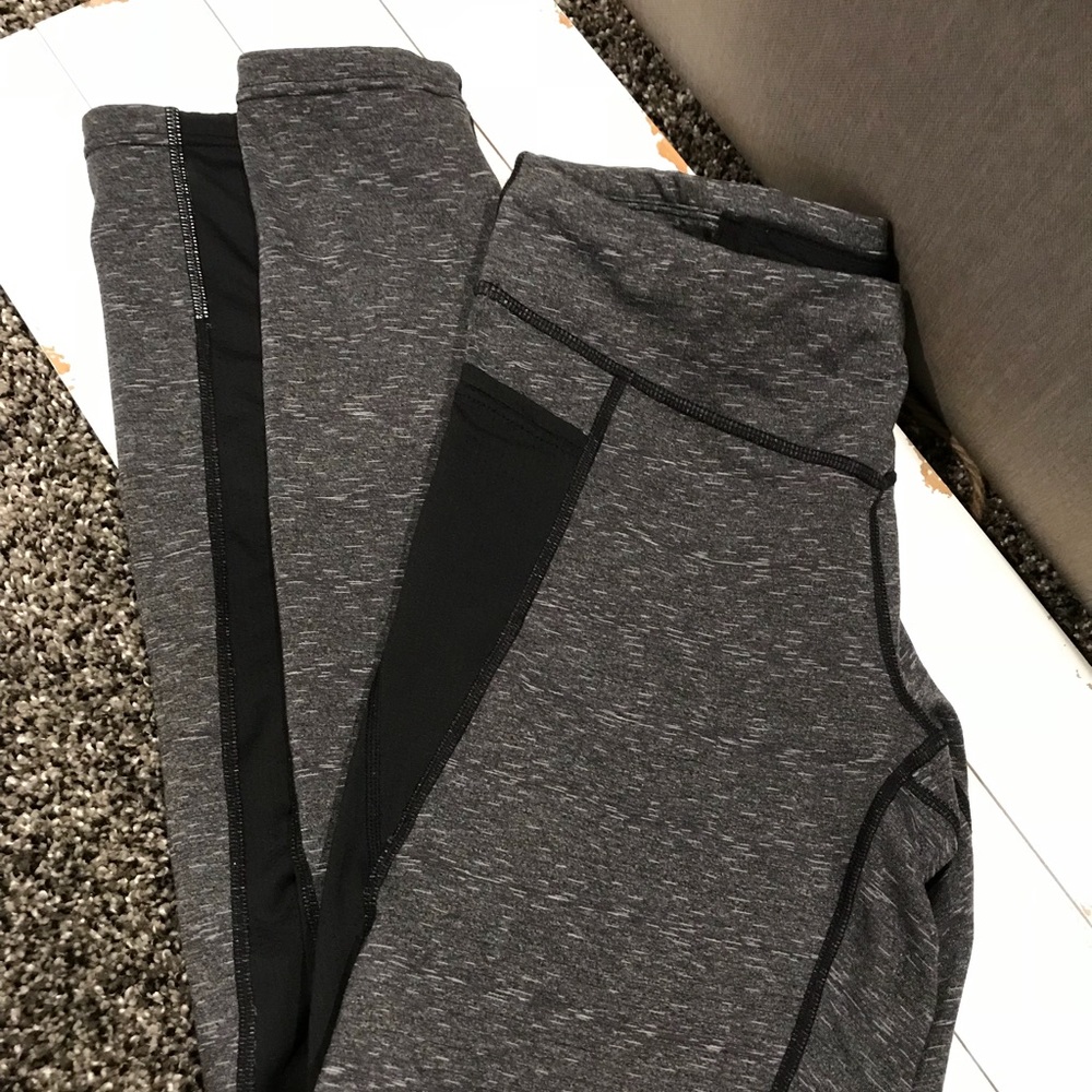Lucy leggings size small